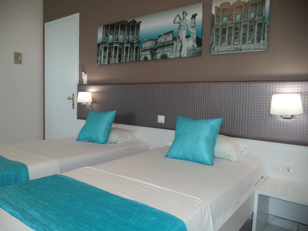 Blue Nest Hotel Tigaki Eksteriør billede